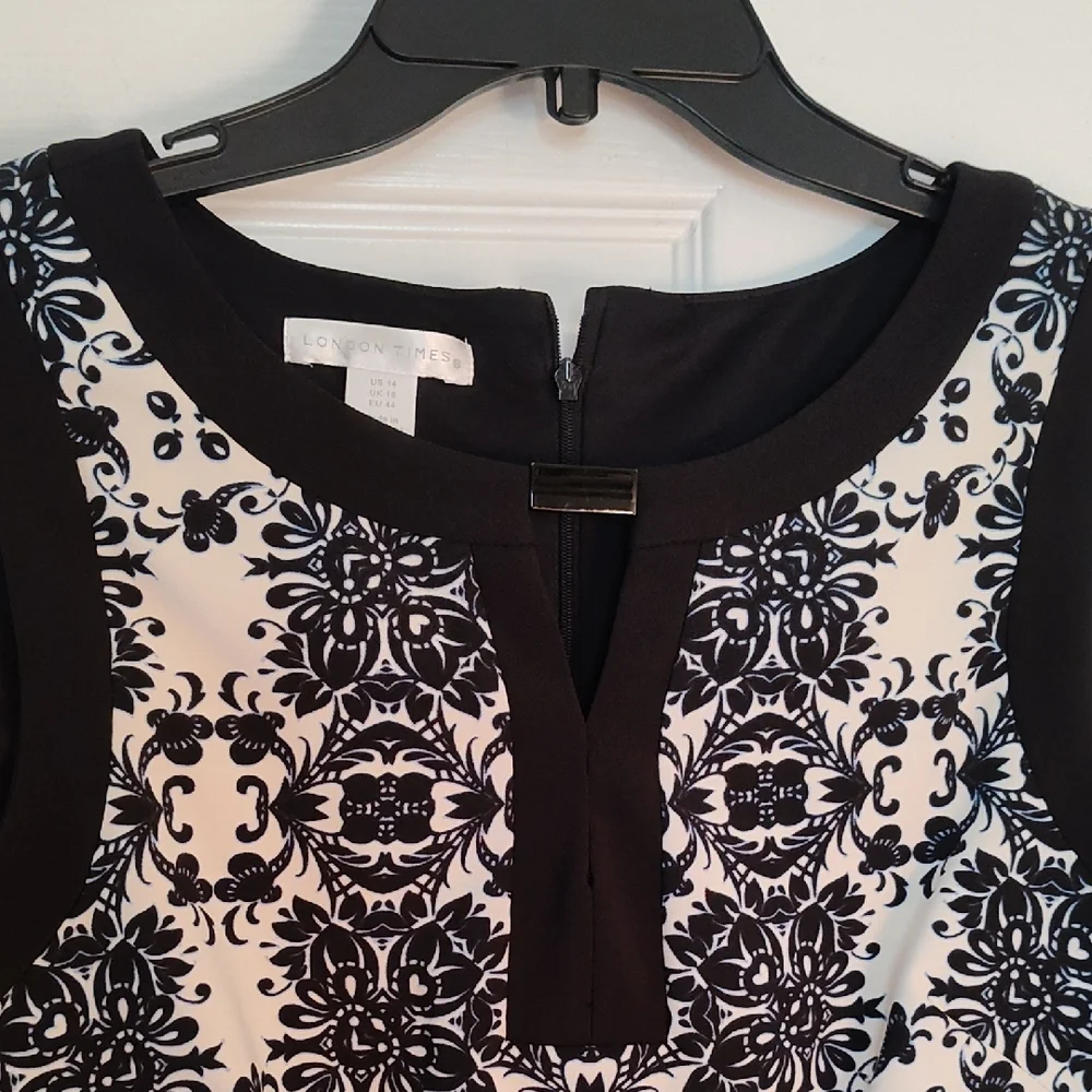 London Times Black and White Floral Mini Dress - Picture 4 of 5
